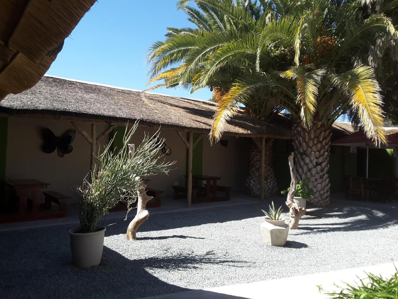 Melissa'S Guest House Kamanjab 外观 照片