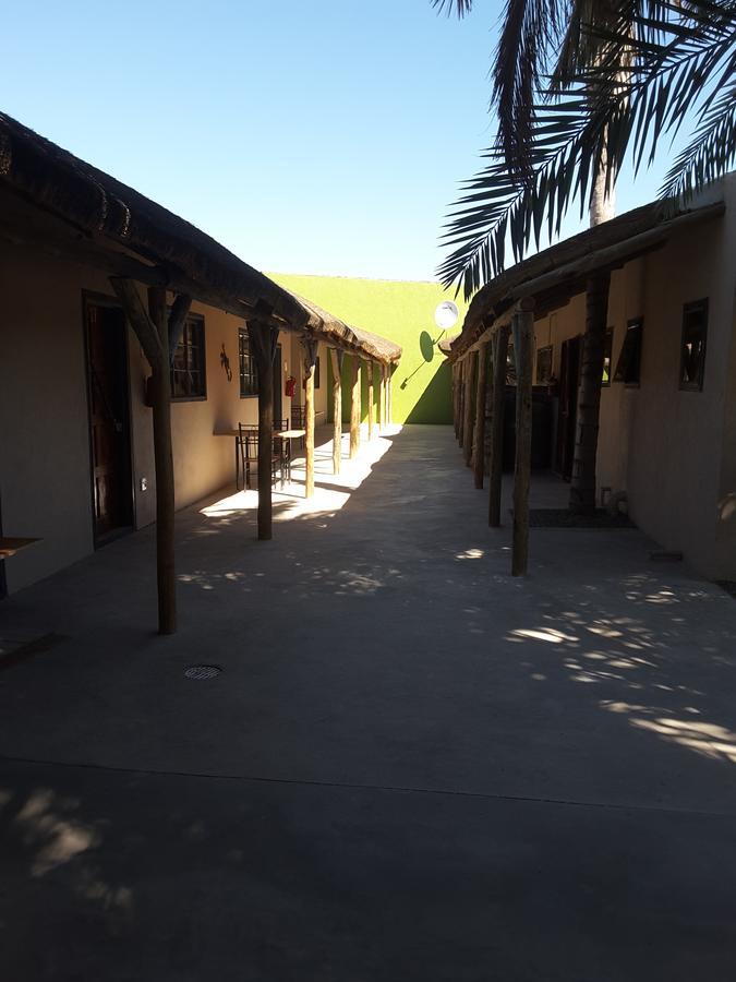 Melissa'S Guest House Kamanjab 外观 照片